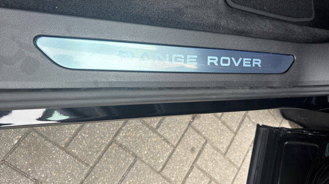 Land Rover Range Rover Evoque 1.5 P270e Edition 5dr Auto Hatchback - Image 33